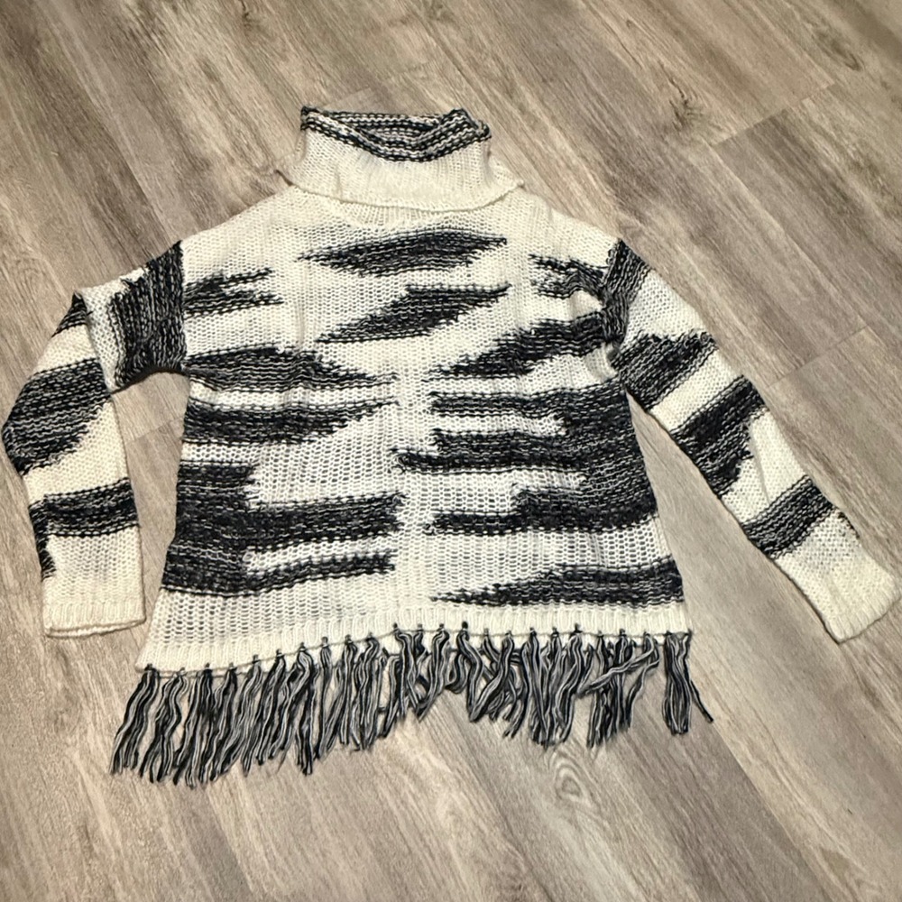 Y2K Say What‎ Womens Black White Abstract Print Turtleneck Sweater Fringe XS